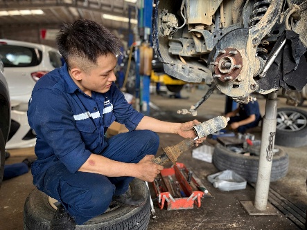 Sửa chữa gầm máy điện